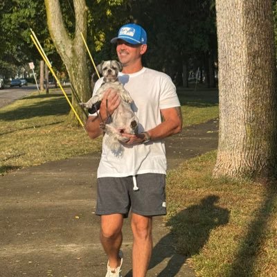 Stay humble, stack sats 🚀 #Bitcoin 🟠 Shih Tzu Josie 🐶 Outdoors 🏜️🌵 Goofball 🥴 Fitness 💪🏃🏻♂️Runner