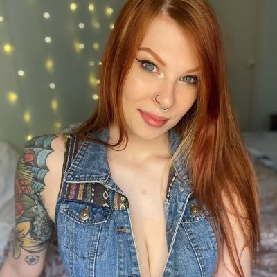 Selina41557Rose's profile picture. 