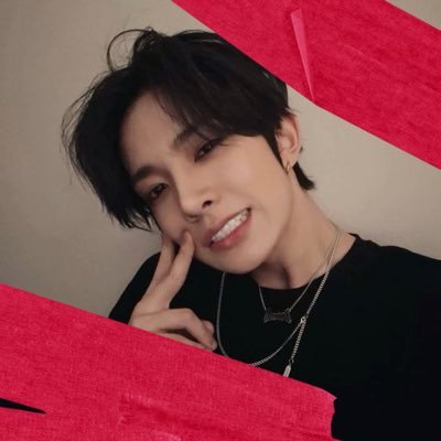 i do not play about txt and enhypen • ot5 and ot7 • wannabe mayor of moageneville • carrd coming soon • pls lmk if im following an en- or txt anti!!