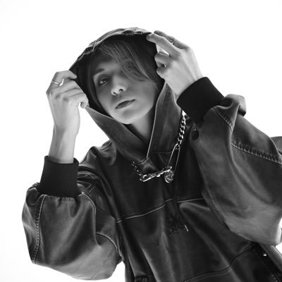 ゆう•*¨*•.¸♬︎ zweiˢ²⚡ (@bye_zw) / X