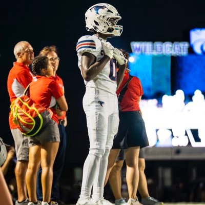 Clear Lake High School | C/O 29 | QB/WR| 6'0 | 150 lbs | 3x athlete | Email: zaelew1@gmail.com | https://t.co/ZFdtiMqPbT