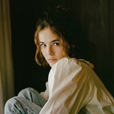 Your best source of information and everything related to Zoey Deutch in the world. We're NOT Zoey, we are just a fansite! ♡ | IG: zoeydeutchupdates