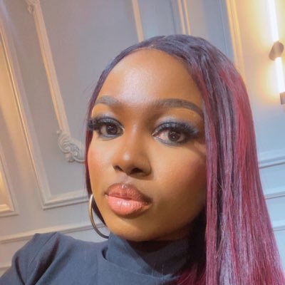 ReinaFavour's profile picture. IT Project Manager | Igbobabe | Petite | man utd fan| Isaiah. 58:11.