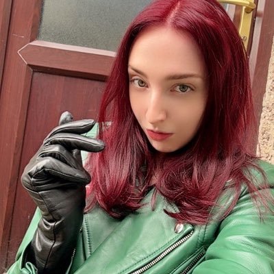 lockedforviki's profile picture. 