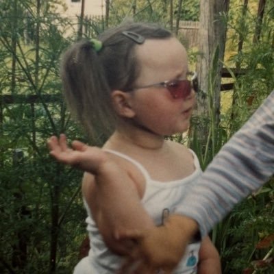 я — мандрівний музика, друзі, славлю кохання, сонце і весну.
педагогічна дурка тут