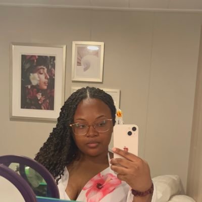 Joonsdale's profile picture. 21| She/Her| BTS ARMY & FLO Stan| Agust D 04/23 backup: @ddaengkookjin •promethean•