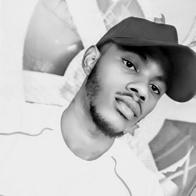 AlexanderT6699's profile picture. ingénieur civil Twite qui Tweete du béton, des idées solide,meme , motivation, quelques éclats de rire... 🧱💡😄