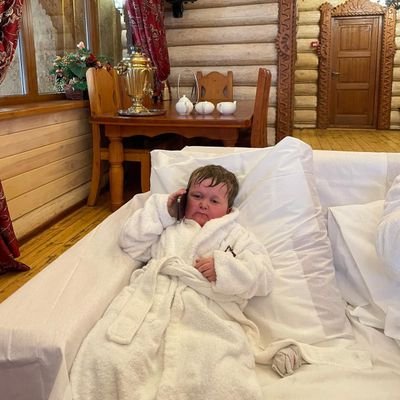 castoloramirez's profile picture. RBB 💚🤍
GSW 💙💛