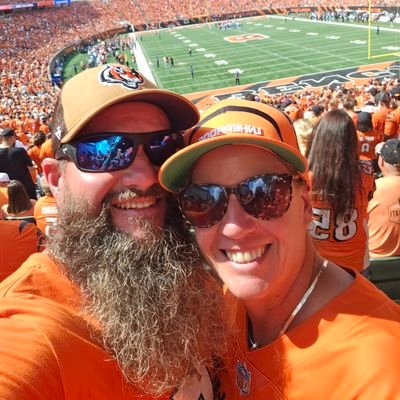 The 2nd string RB and DB for the Pioneers. Semi retired lead vocalist for many awesome Rockbands .1,2,3,4 🤟Married to my soulmate/bestfriend.Whodey! GO CATS!