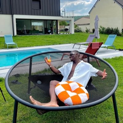 Le Roi ne dit pas qu’il est Roi, la cour le sait déjà 🐐 || IG: cocozidane_ || SC : coco.225 || @realmadrid ⚽️ || @cristiano & Zizou ❤️ || Harden & KD 🏀 ||