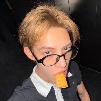#1 boy pablo listener °•🏠andy loves sid ♡~~ Sion, Eunseok cc‼️