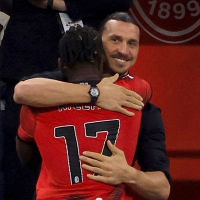 lacinhooo's profile picture. comps