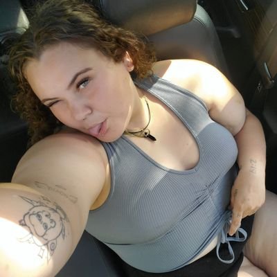 godhatesjosarah's profile picture. Just a queer girl who loves parental figures🤪   🌲PNW🏔 22 🍃