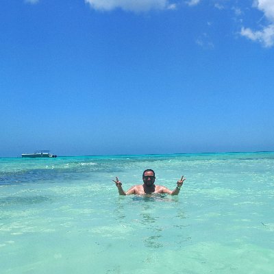 Terapia Intensiva Postquirúrgica y Terapia Intensiva Cardiovascular.
*Aquí no se divulga ciencia, sólo opinión y quejas personales*.
💀☣️⚠️