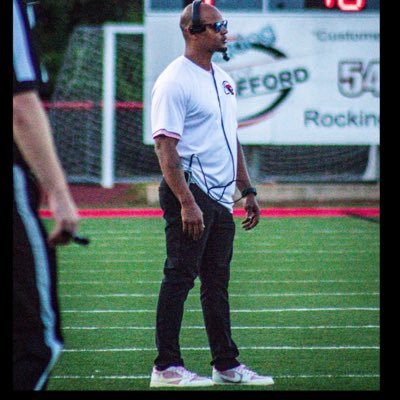 WR Coach / Passing Game Coordinator @BrookePoint_FB; Work in SPED; Former Military Police, SWAT, Investigator, OIF 7 Buffalo Soldier!