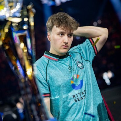 23 🇷🇸 | Professional Fortnite Player for @TwisMinds | $1.500.000 earnt | 4x FNCS WINNER https://t.co/Cy31u5gldP Business: raphael@elyxxcorp.com @ElyxxM
