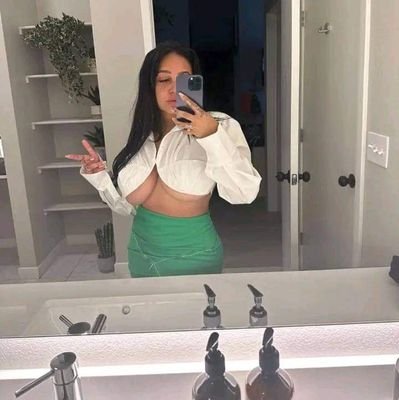 if you want to get to dick  inside my p****you can message me I'll be right here to talk to you❣️❣️