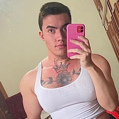 A new gay man , with a big cock, and big booty, Top, Fister 🤜🏼 🕳️ 💦ask your pack! | Bi🌈… vendo packs. Vem de dm....🔞🔞 subscribe on my plataforms 👇🏼
