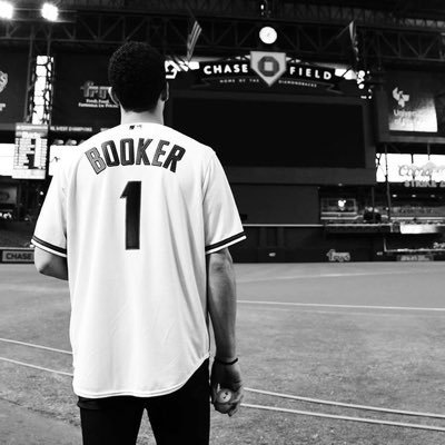 | sports drive me insane | @suns | @AZCardinals | @Dbacks | @Arsenal/@JuventusFC | | #forksup | follow main: @OfficialEvanAZ | sometimes tweets politics |