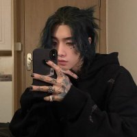 𝑴𝒂𝒙𝒘𝒆𝒍𝒍 (@qu33nb33___) 's Twitter Profile