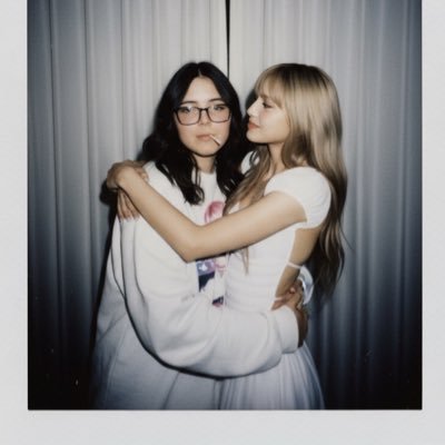 inoszombi03's profile picture. Lisa’s girlfriend