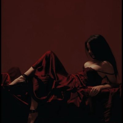 IvonnFox's profile picture. 