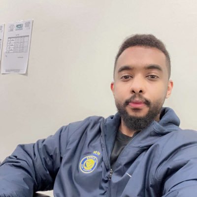 مدرب الفأت السنية لكورة الطائرة نادي النصر Coach Sultan 💙💛🇸🇦