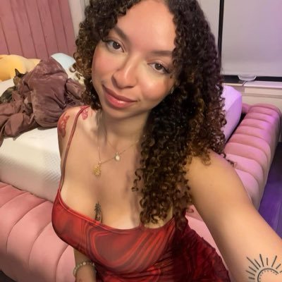 ZarianaStark_5's profile picture. lover. of my own self stay true to yourself