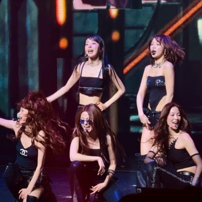 TWICE ITZY LE SSERAFIM FOR LIFE ❤️🔥🫶🏼 keep going to concert and making more memories with my groups 📸