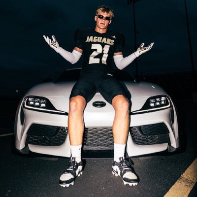 5’11 175 | Andover central 27’ | bench 250 hang clean 265 | 3.6 gpa | OLB/RB | football, wresting, track | 4A STATE CHAMPS💍 | phone number 620-770-7131