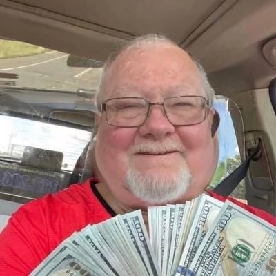 I’m just-here looking for a sugar baby 💕whom I can share feelings🌹with and spend my money on, someone who is trustworthy and tell me if yo will be interested