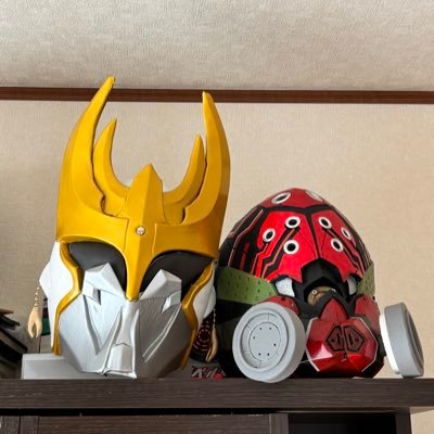 ガワコス作り勉強垢と決め込むもそうでもない。はみ出していきましょうか。勝手にフォローお許しを。よろしくね。