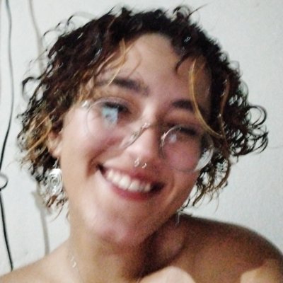 a vida é um morango (geneticamente modificado e que, ainda por cima, tá podre)