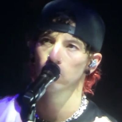 muero por apretarle una chichi a josh dun
22/02/25 ❤️🩹