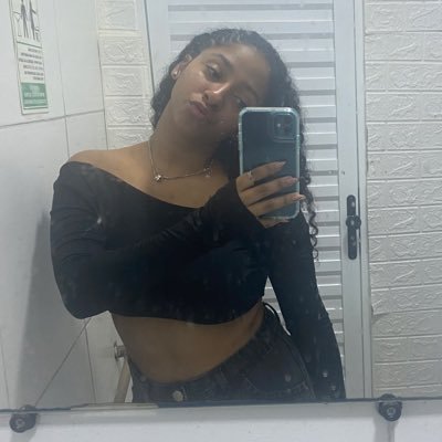 Tatazinhaa021's profile picture. bonita, sensível e chorona 🫠