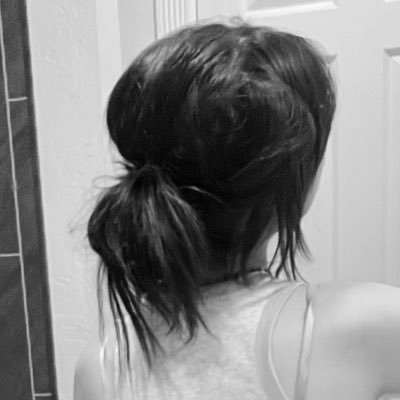 MidnightBitch33's profile picture. backup/vent acc. ~18~ (main-@MidnightWitch33). https://t.co/mO3NxihG5d help