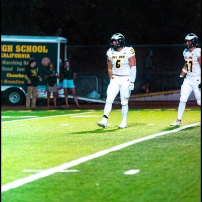 2027| TE, LB| Del Oro high school Varsity Football |6’2 240|40 time 4.79| Email: parryl27@puhsd.k12.ca.us| number: 916-276-9135