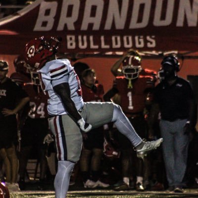 🎓26 ||🏈DE/DT|| 255/6’0|| Clinton High School || 3.4 gpa || God first || Philippians 4:13|| 601-503-4019|| Christiancavett@gmail.com