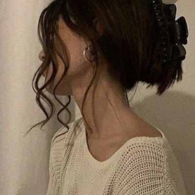 studysmooon's profile picture. 𓂃 𖥻 ☕ study & books