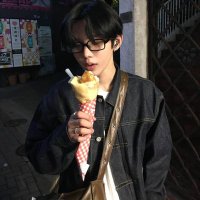 ️️️️️️️Mika. (@scentofsummear) 's Twitter Profile