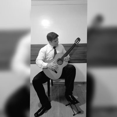 Estadístico 📊📈 - Docente  📚 - Guitarrista Clásico 🎼🎶🎶 - Crosstrainer 🤸🏻‍♀️