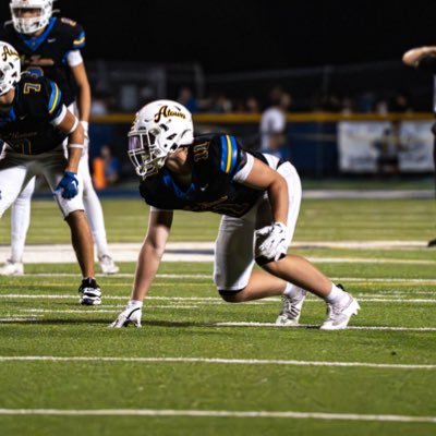 Agoura 27' | DE | 4.2 GPA | 6'3 220 lbs | Varsity Track and Football | 747 296 1924