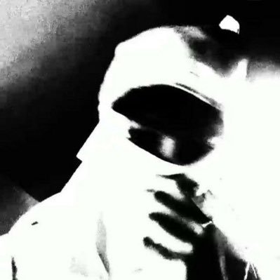userlordsai's profile picture. somewhere with headphones on