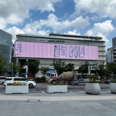 danbi_bin's profile picture. 