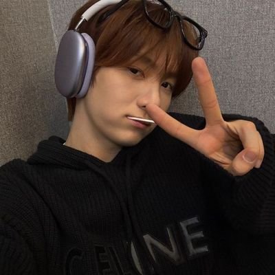 brown_c00kies's profile picture. ִֶָ࣪☾. 아름다운 🤍❕his eyes were so enchanting that it made me fall for him  ֶָ֢𐚁๋࣭⭑ֶָ֢