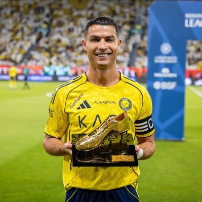 @rcdespanyol | @cristiano | @realmadrid | @alnassrfc | @selecaoportugal