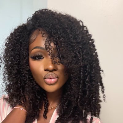 di0rrna's profile picture. 🇭🇹 fmoig @nadgee._ | THIS SHIT IS A JOKE