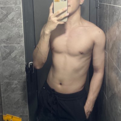 kaysun2810's profile picture. MEN,SLIM