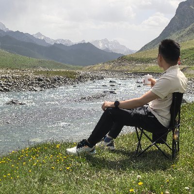 nan_chen31695's profile picture. 品美食，想旅行，养巴哥，打魔兽，爱生活。