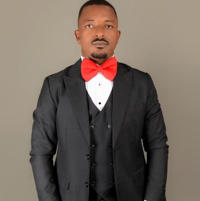 PLungudi's profile picture. Chrétien;Epoux et Père d'un beau Garçon ||Licencié et chercheur en Relation Internationales;
Travaille dans l'Administration Publique.